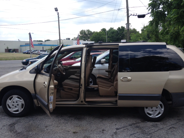 1999 Dodge Grand Caravan SE