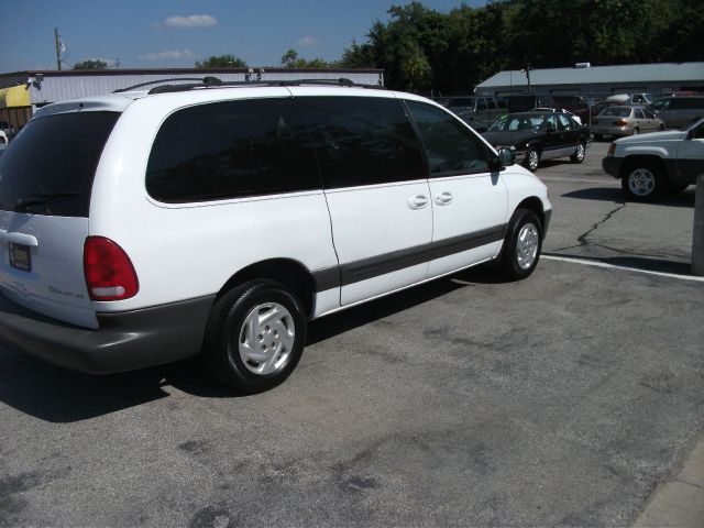 1999 Dodge Grand Caravan SE