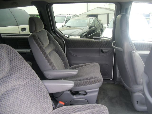 1999 Dodge Grand Caravan SE