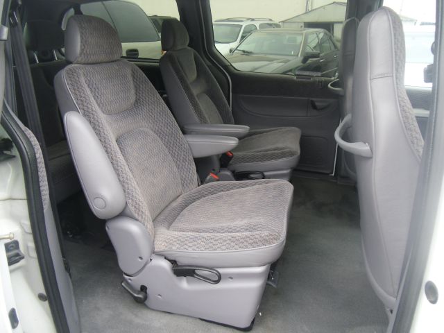 1999 Dodge Grand Caravan SE