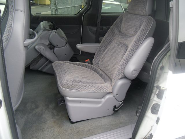 1999 Dodge Grand Caravan SE