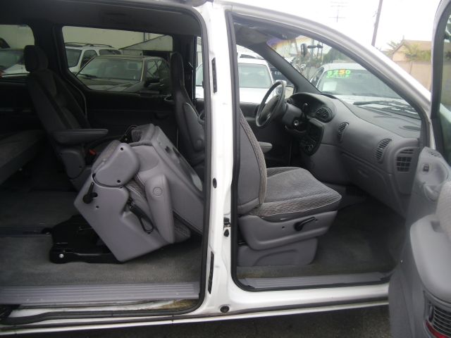 1999 Dodge Grand Caravan SE