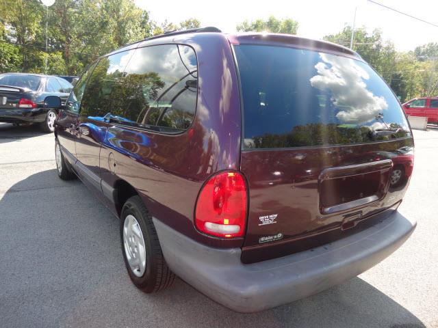 1999 Dodge Grand Caravan SE