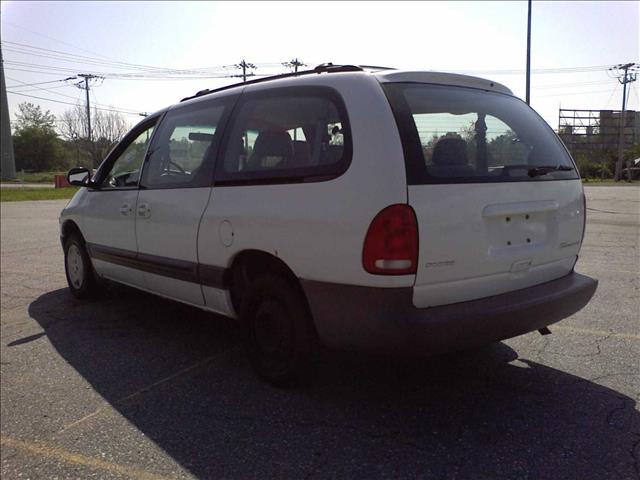 2000 Dodge Grand Caravan LS Mini Van