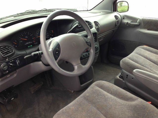 2000 Dodge Grand Caravan SE