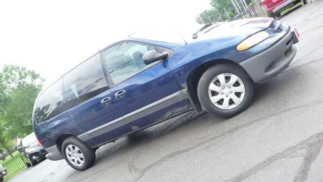 2000 Dodge Grand Caravan SE