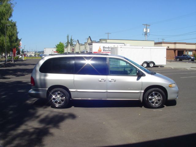 2000 Dodge Grand Caravan 4d,ac,pw,sunroof,leather