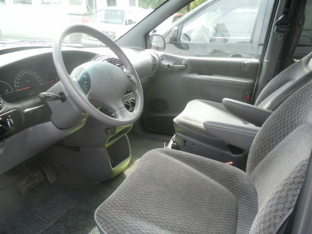 2000 Dodge Grand Caravan Base