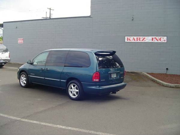 2000 Dodge Grand Caravan 4d,ac,pw,sunroof,leather