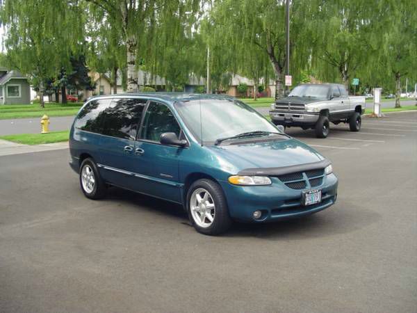 2000 Dodge Grand Caravan 4d,ac,pw,sunroof,leather