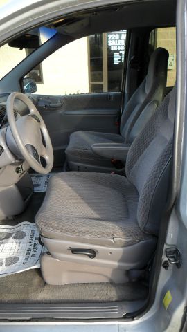 2000 Dodge Grand Caravan SE