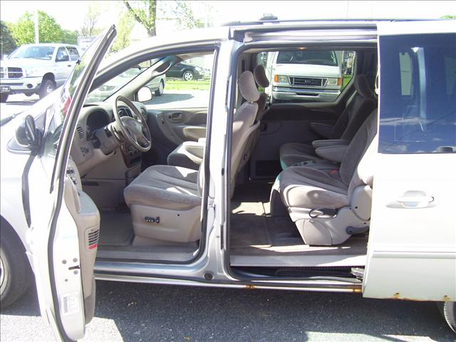 2001 Dodge Grand Caravan LW2