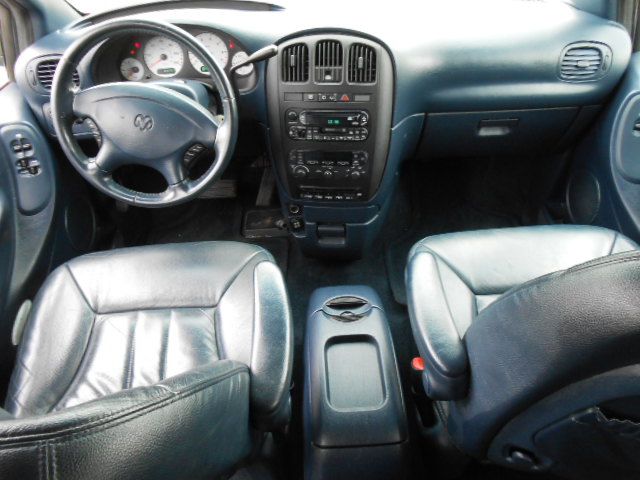 2002 Dodge Grand Caravan LW2