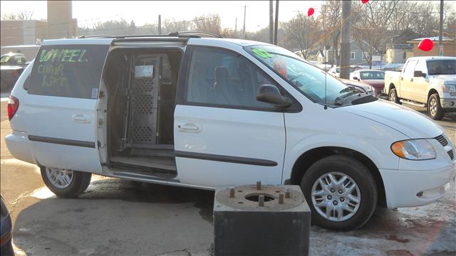 2002 Dodge Grand Caravan 2500 12 Passenger Van