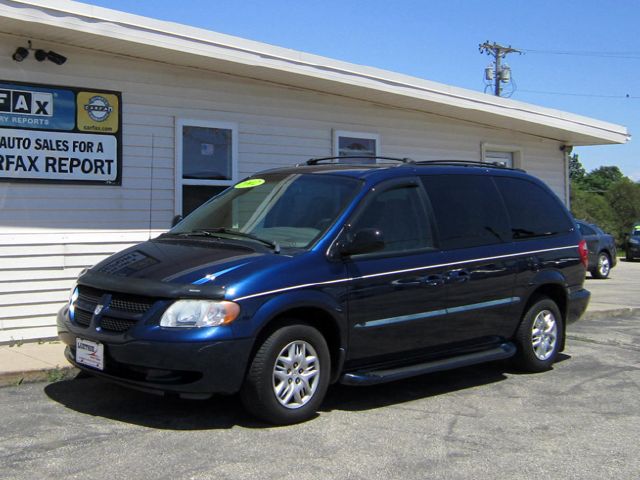 2002 Dodge Grand Caravan Touring Signature Sedan 4D