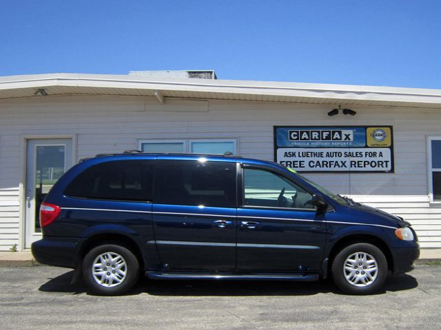 2002 Dodge Grand Caravan Touring Signature Sedan 4D