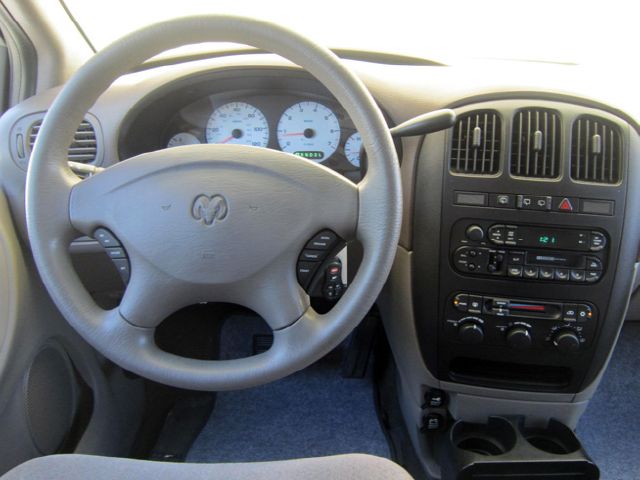 2002 Dodge Grand Caravan Touring Signature Sedan 4D