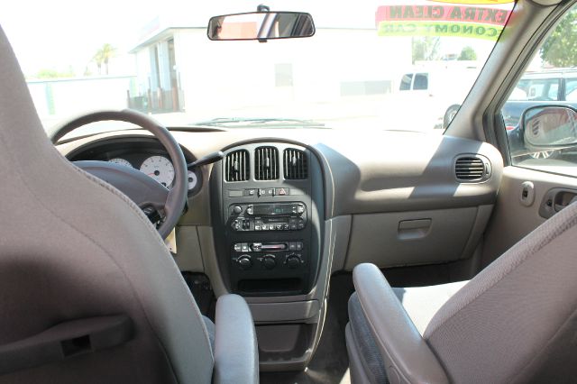 2003 Dodge Grand Caravan SE