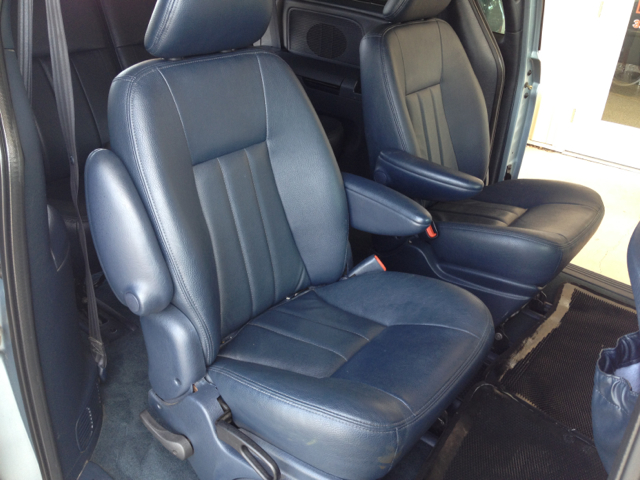 2003 Dodge Grand Caravan LW2