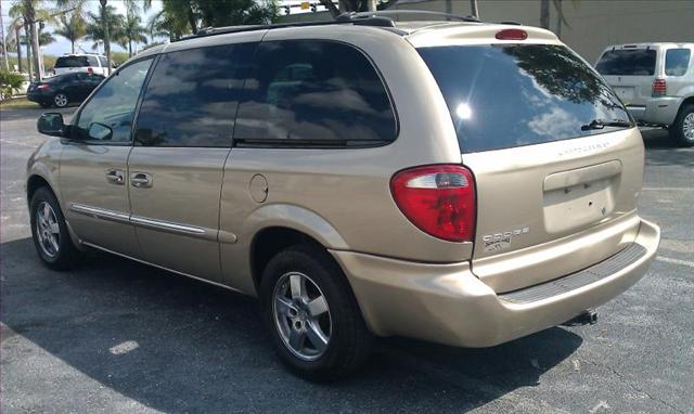 2003 Dodge Grand Caravan ST Truck Short Crew Cab