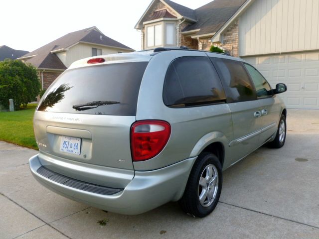 2003 Dodge Grand Caravan LW2