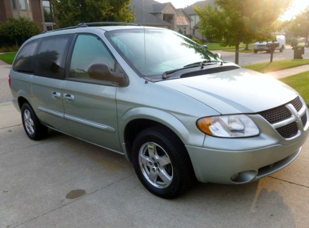 2003 Dodge Grand Caravan LW2