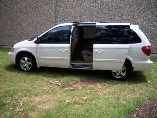 2003 Dodge Grand Caravan LW2