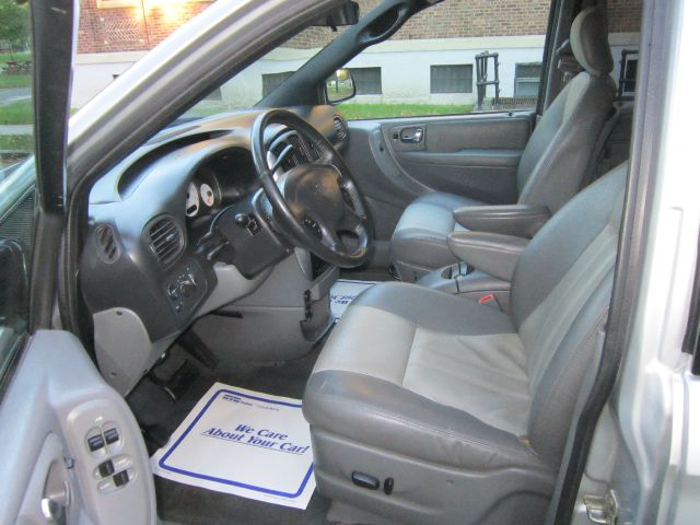 2004 Dodge Grand Caravan Luxury Edition