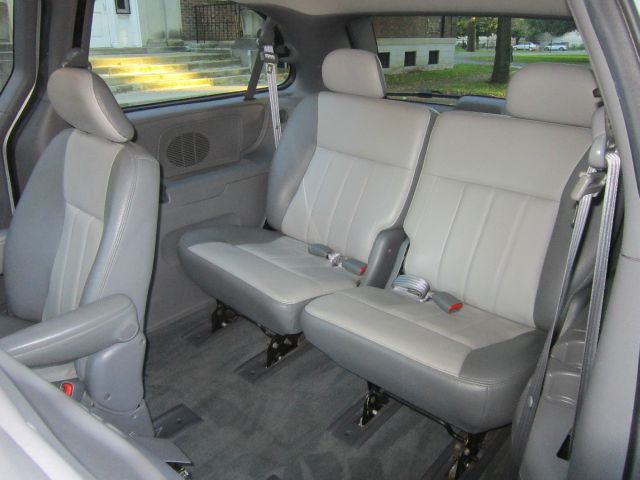 2004 Dodge Grand Caravan Luxury Edition