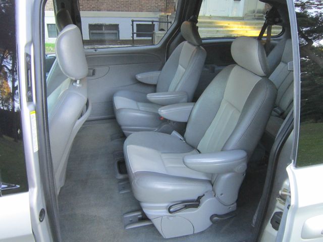 2004 Dodge Grand Caravan Luxury Edition