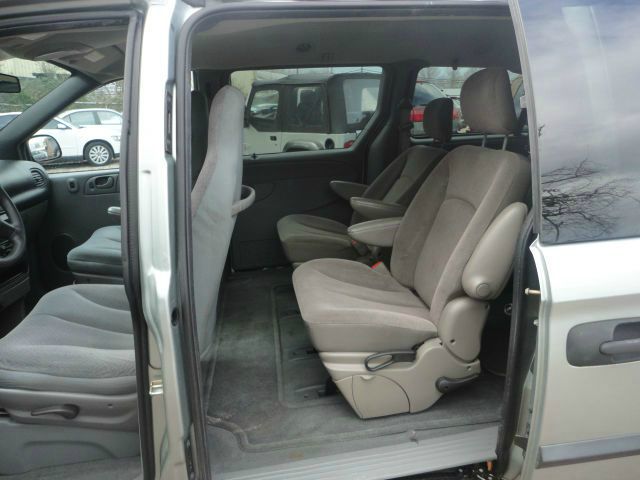 2004 Dodge Grand Caravan SE