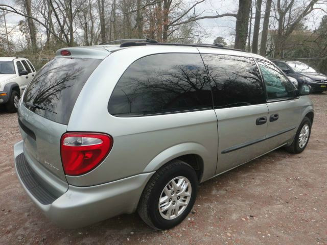 2004 Dodge Grand Caravan SE