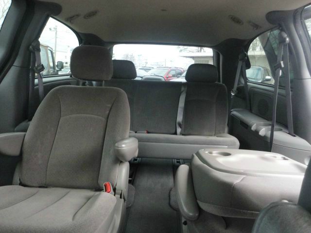 2004 Dodge Grand Caravan SE