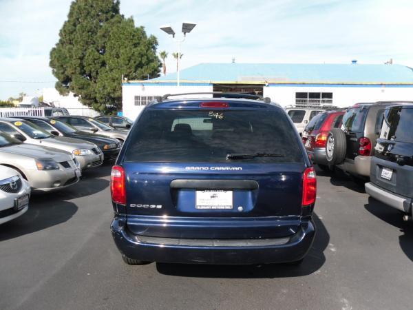 2004 Dodge Grand Caravan SE