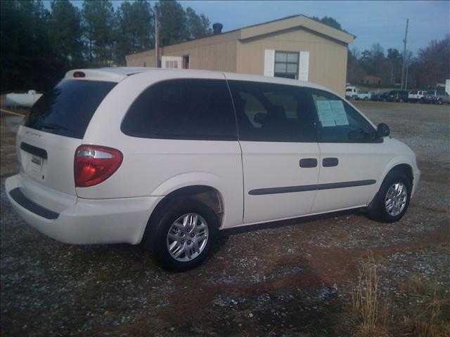 2004 Dodge Grand Caravan SE