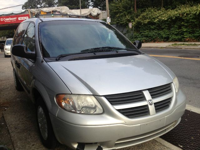 2005 Dodge Grand Caravan 2