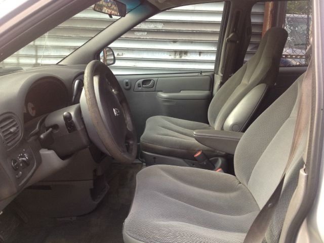 2005 Dodge Grand Caravan 2