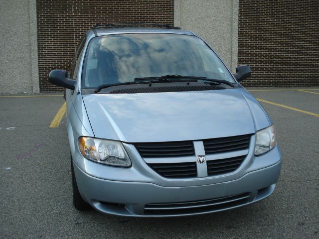 2005 Dodge Grand Caravan SE