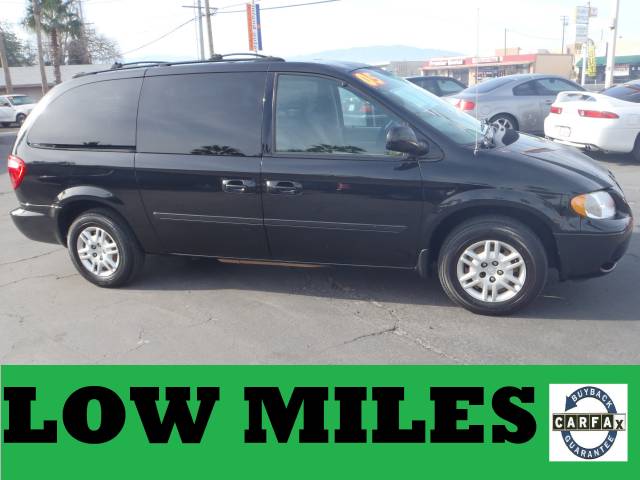 2005 Dodge Grand Caravan SE