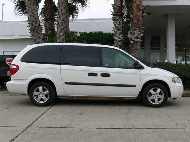 2005 Dodge Grand Caravan SE