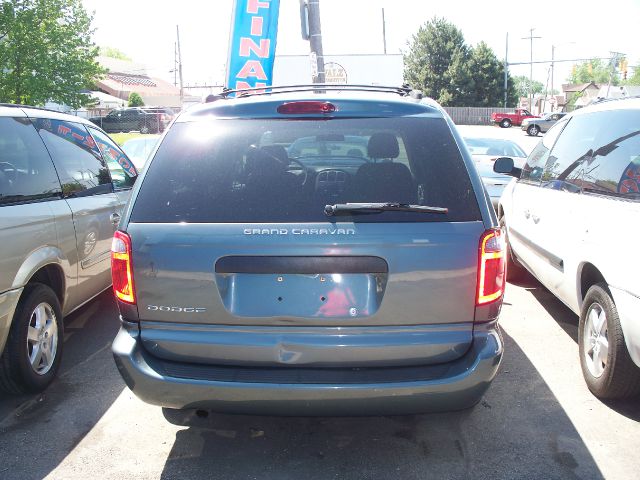 2005 Dodge Grand Caravan SE