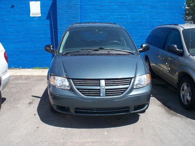 2005 Dodge Grand Caravan SE