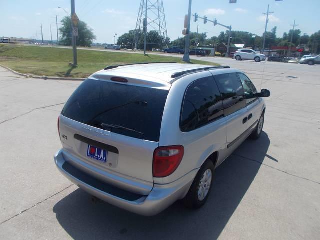 2005 Dodge Grand Caravan SE