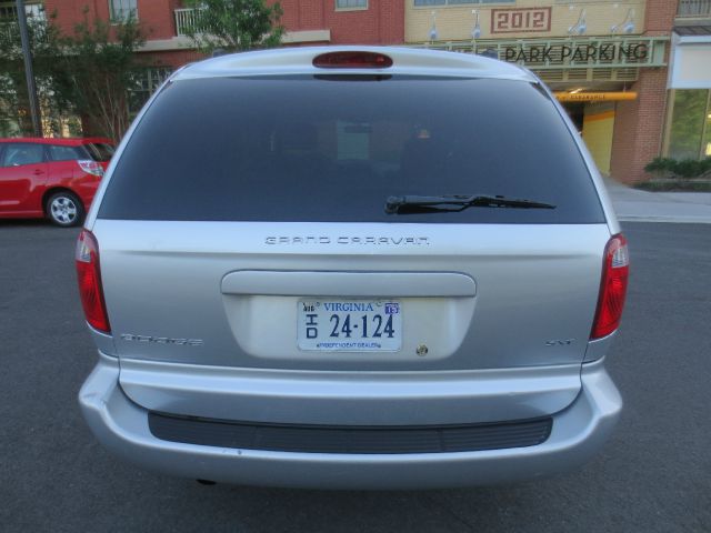 2005 Dodge Grand Caravan S