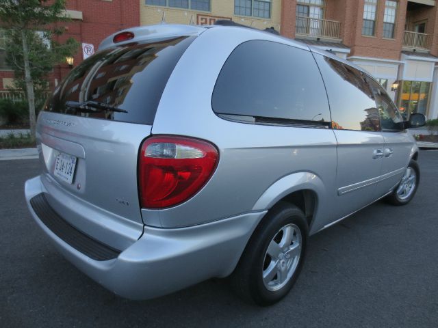 2005 Dodge Grand Caravan S