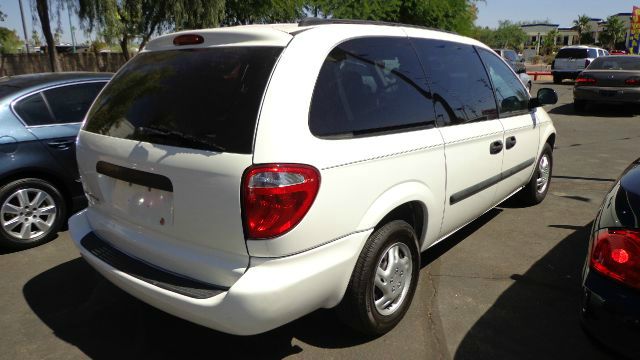 2005 Dodge Grand Caravan SE