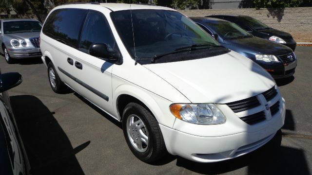 2005 Dodge Grand Caravan SE