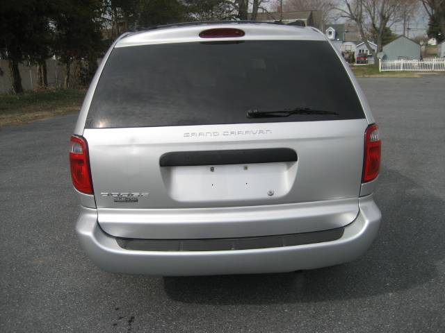 2005 Dodge Grand Caravan SE