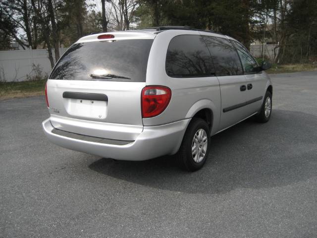 2005 Dodge Grand Caravan SE