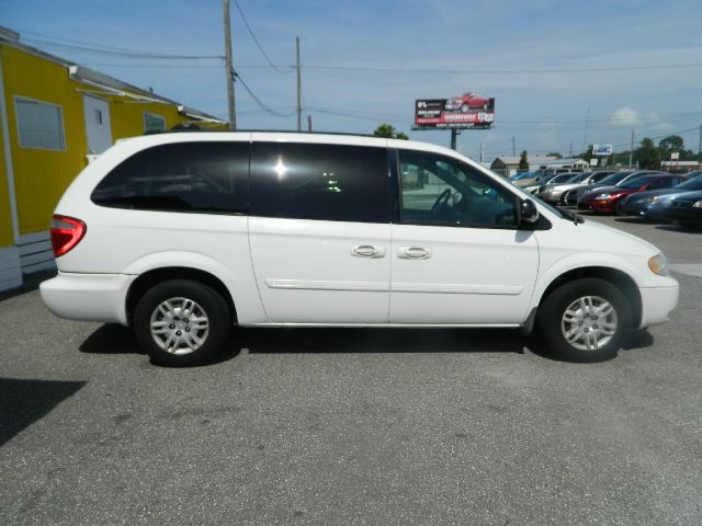 2005 Dodge Grand Caravan SE